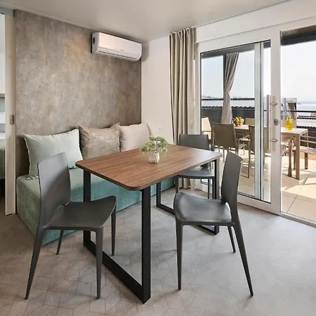 2 Bedroom In Holiday home Njivice